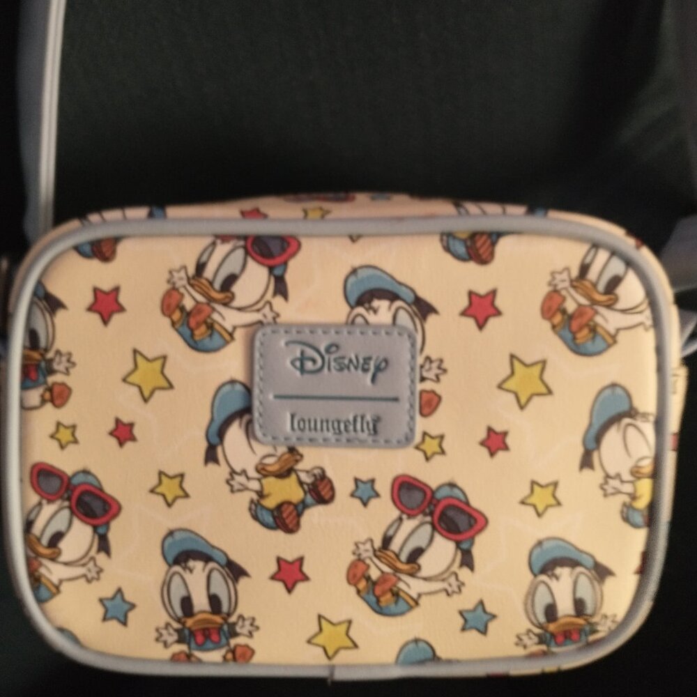 Disney Donald Duck purse W/tag's.